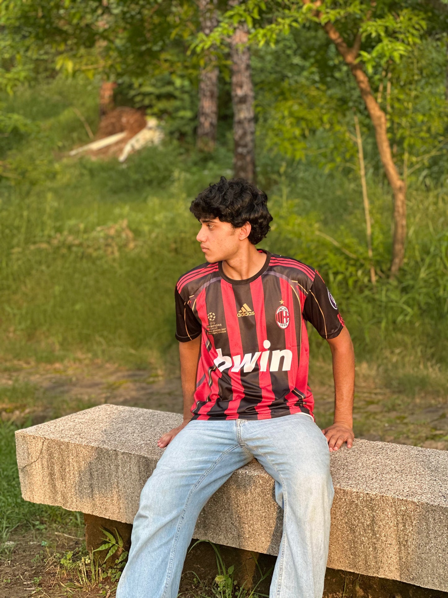 Forza Milan. Wear the Legacy.